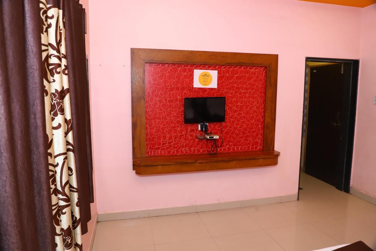 Sai Madhavi Palace Hotel Sirdi Kültér fotó