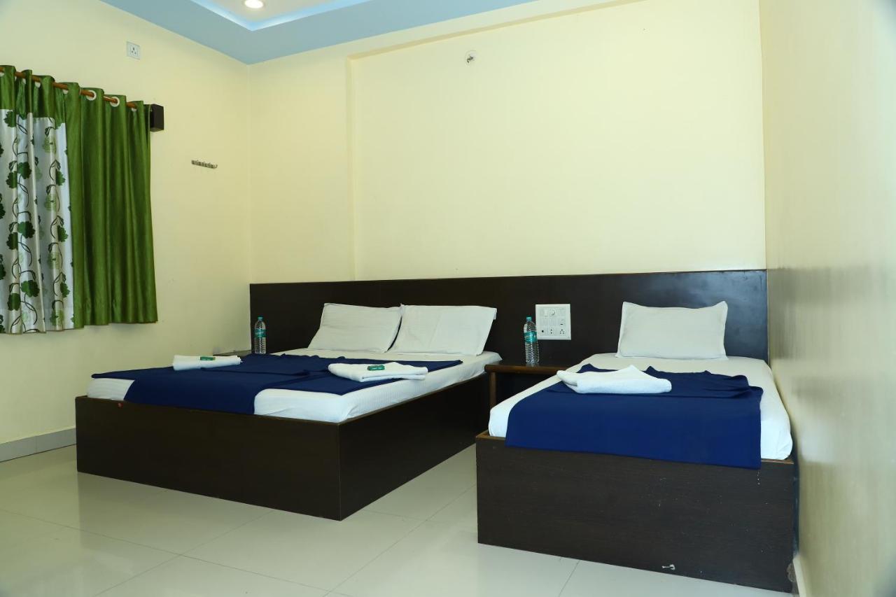 Sai Madhavi Palace Hotel Sirdi Kültér fotó