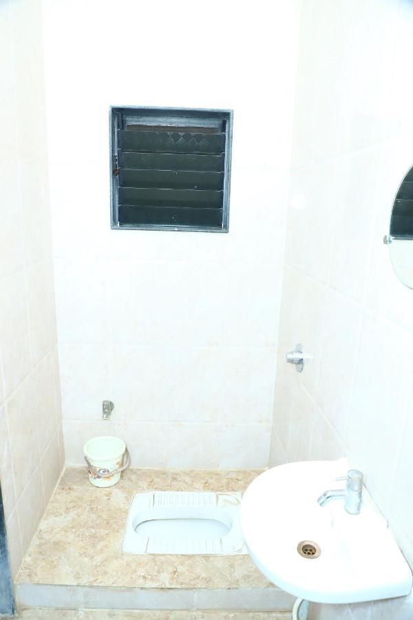 Sai Madhavi Palace Hotel Sirdi Kültér fotó