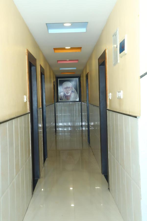 Sai Madhavi Palace Hotel Sirdi Kültér fotó